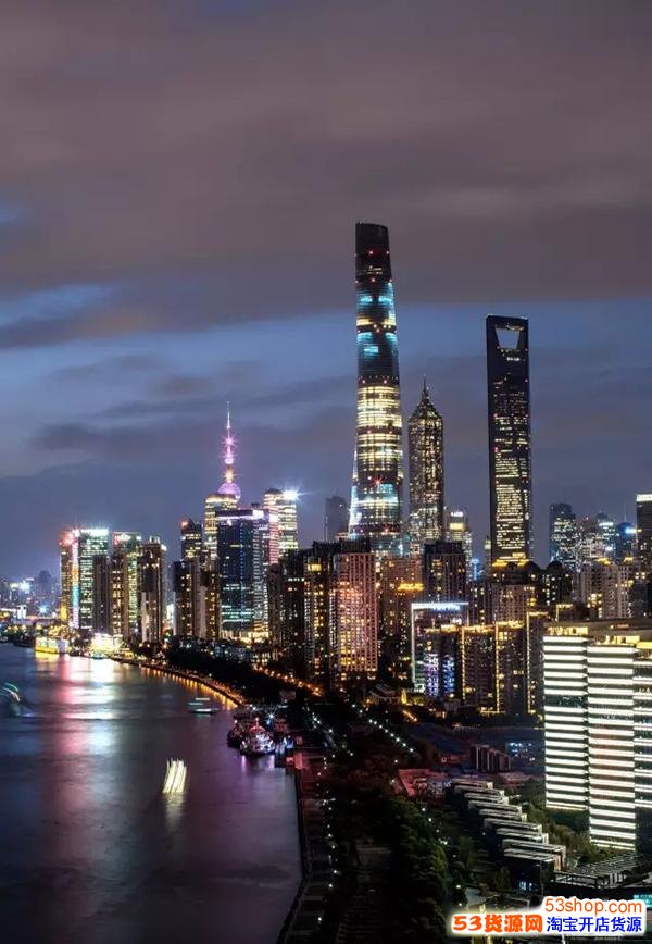 中国第一高楼上海中心118层观光厅今起正式
